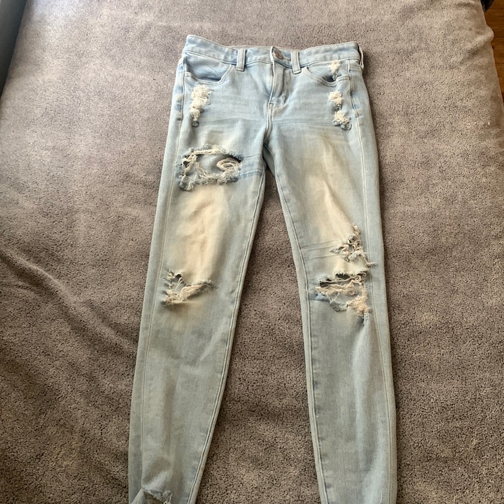 American eagle ripped skinny jeans